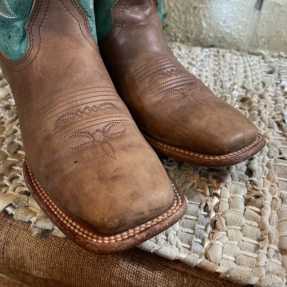 Shyanne Green and Brown Heeled Boots - Picture 6 of 11